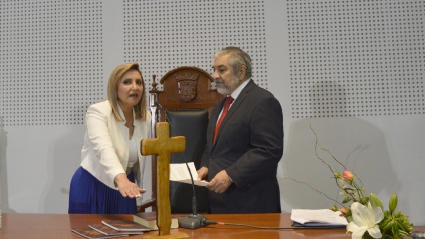 La intendente Fuentes asumió su segundo mandato y convocó a continuar trabajando por la ciudad