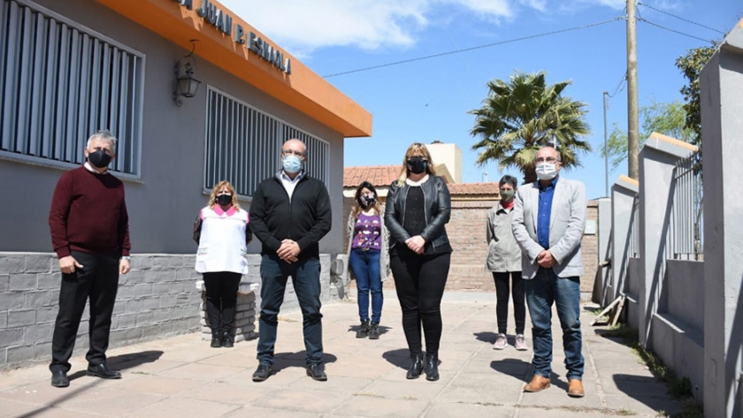 López habilitó el gas natural en una escuela de Ana Zumarán