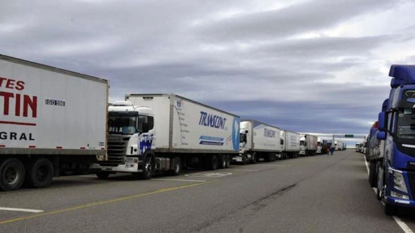 Uno de cada dos camiones está parado por la pandemia