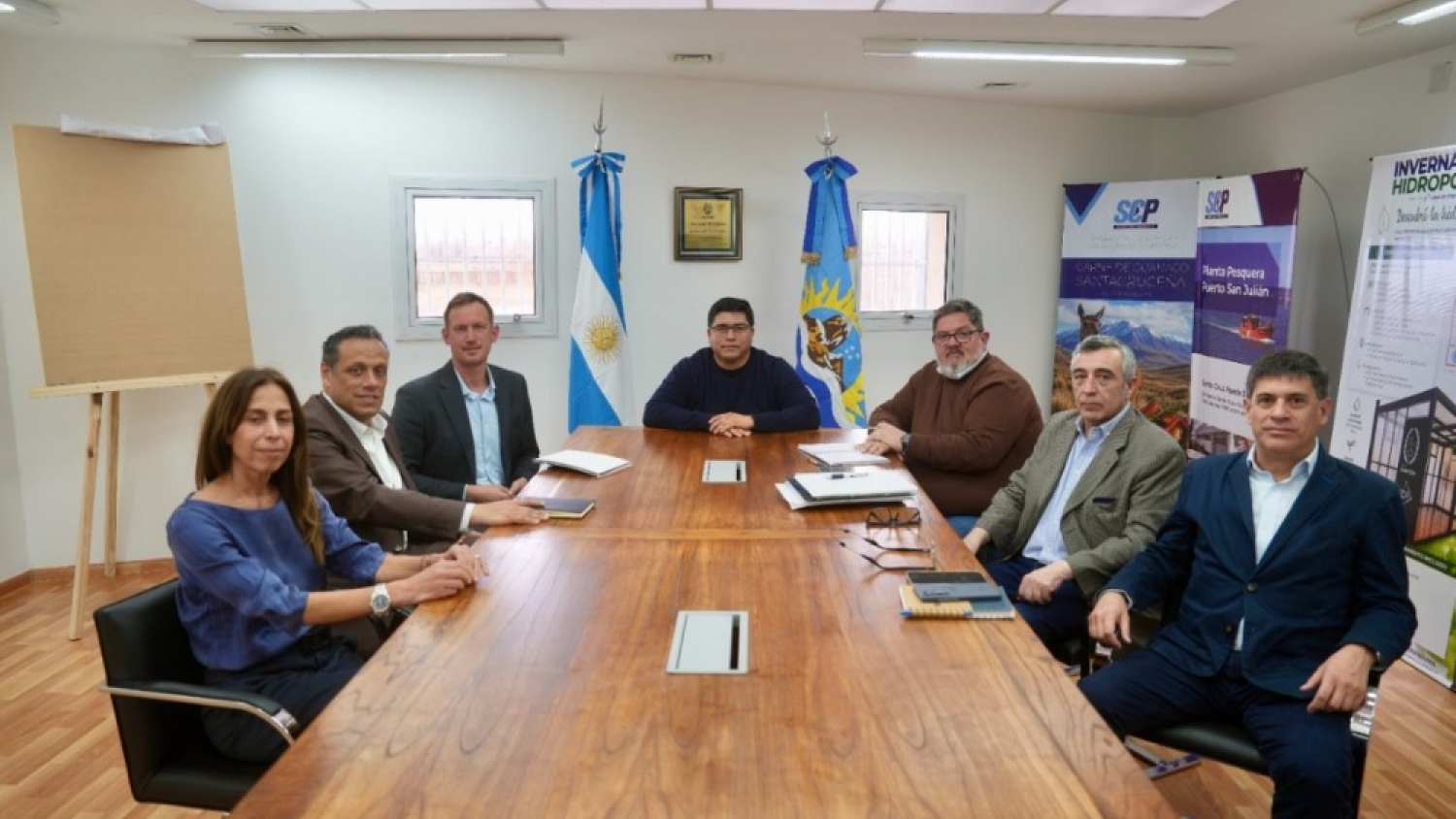 Santa Cruz y Newmont acuerdan fortalecer la actividad minera