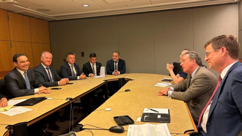 Valdés en Washington: reunión con altos funcionarios para posicionar a la producción local