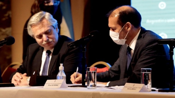 Fernández y Gutiérrez firmaron convenios por $2.145 millones