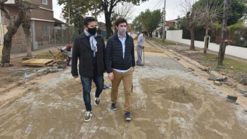 El secretario general de la Provincia recorrió obras de infraestructura en Merlo