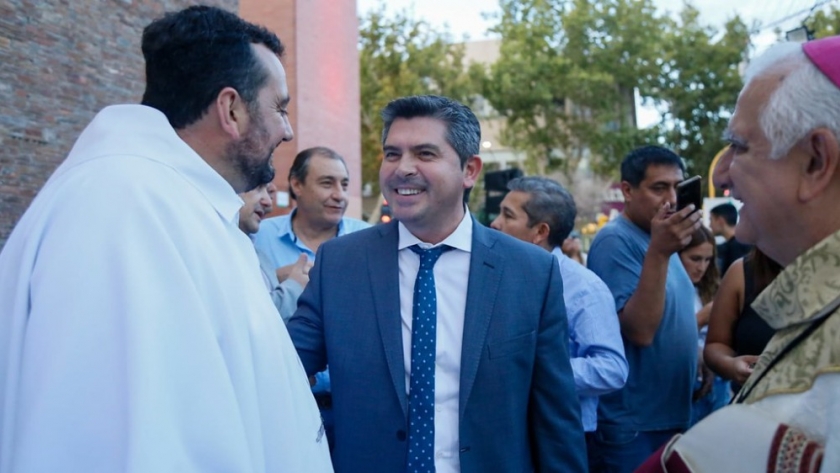 El gobernador Orrego participó en la misa de Acción de Gracias por la Navidad