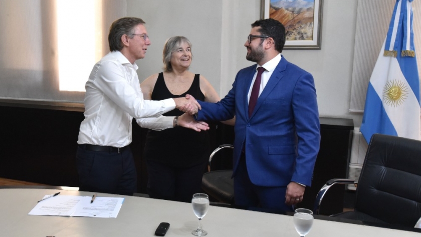 Acuerdos con Brasil: Argentina exportará pistachos y sumará genética porcina