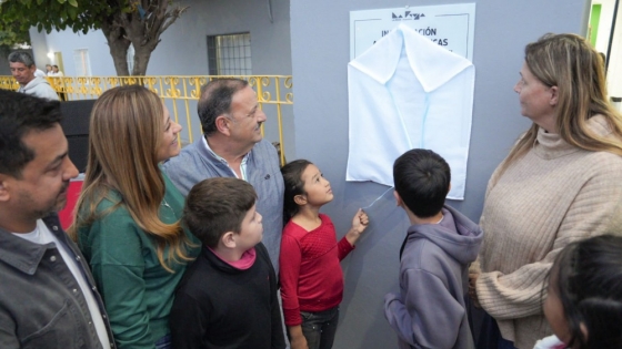 El gobernador inauguró un renovado espacio en el Centro de Fortalecimiento Escolar y Social del barrio Benjamín Rincón