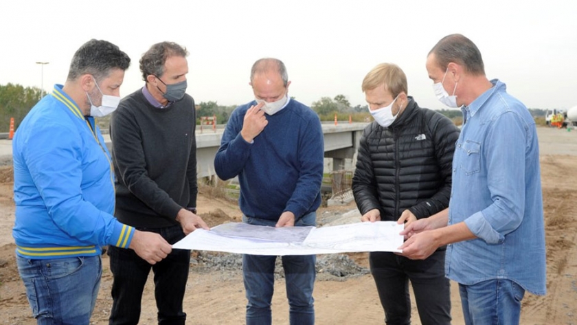Se reactivaron los trabajos para extender la autopista Camino del Buen Ayre