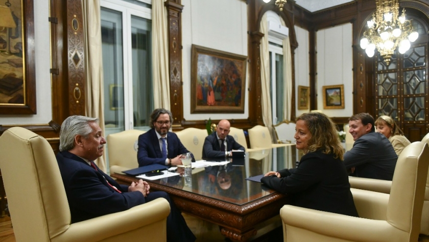 El presidente se reunió con la titular del Grupo de la Alianza Progresista de Socialistas y Demócratas en el Parlamento Europeo, Iratxe García Pérez