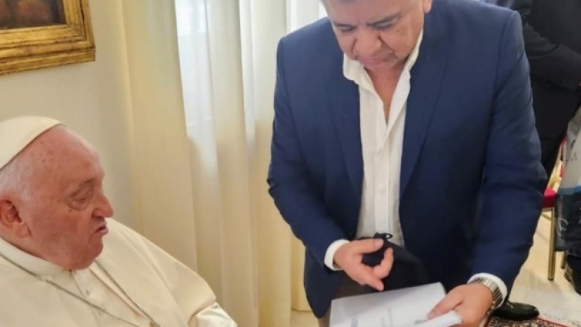 El líder de la UATRE, José Voytenco, fue hasta Roma a llevarle al Papa un plan para erradicar el hambre