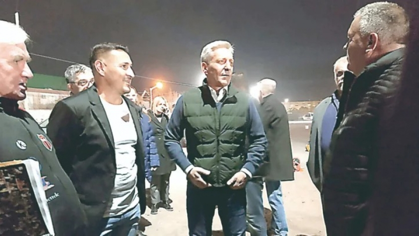 Arcioni recorrió el Club Independiente de Trelew y supervisó la finalización de las obras que Provincia ejecutó por más de 39 millones de pesos