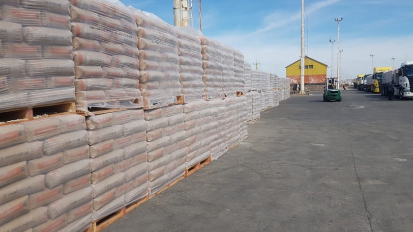 El puerto de Puerto Deseado exportará por primera vez 15 mil toneladas de cemento
