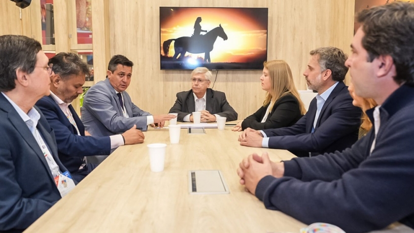 Lastra se reunió con los ministros de Turismo de Paraguay y Uruguay