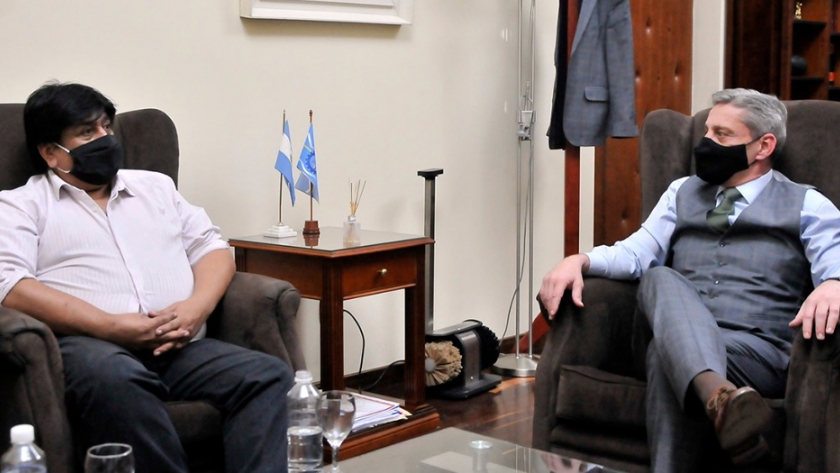 Arcioni se reunió con el intendente de José de San Martín
