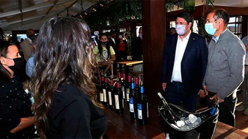 Gutiérrez encabezó la apertura de la Feria de Vinos de Neuquén