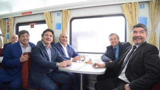 Manzur y Giuliano inauguraron el puente ferroviario que une la Capital con Alderetes