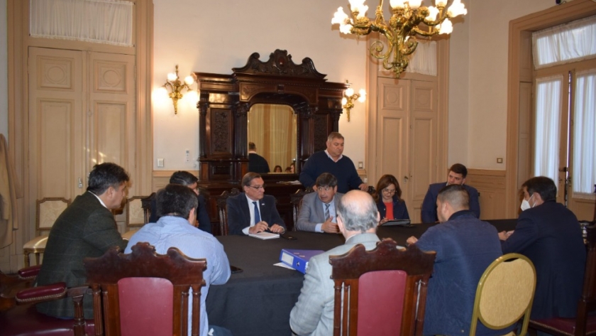 Articulación local y provincial para desarrollar obras hídricas
