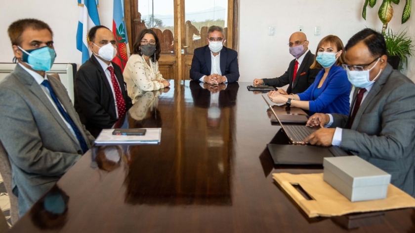 Raúl y Lucía recibieron al Embajador de India por inversión en proyecto minero