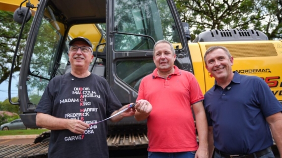 Misiones profundiza obras clave en Alba Posse para mejorar caminos, espacios públicos y acceso al agua