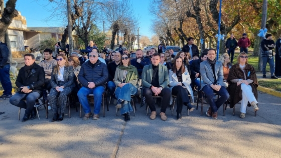 Emotivo homenaje a Manuel Belgrano en Rafael Obligado: jura a la Bandera y orgullo comunitario