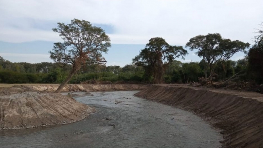 Manantiales: la mega obra de drenaje y riego avanzó un 48%