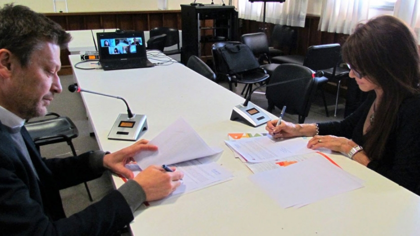 Turismo y UNLPam firmaron convenio