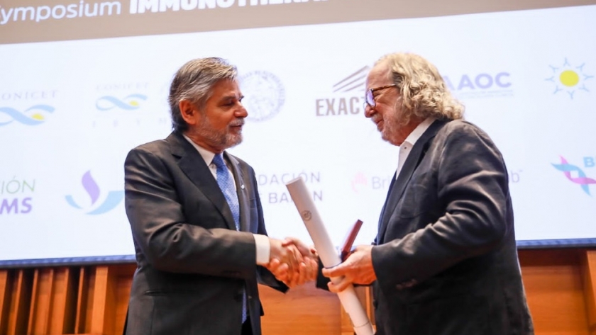 Filmus entregó el doctorado honoris causa a los y las máximas referentes mundiales en inmunoterapia