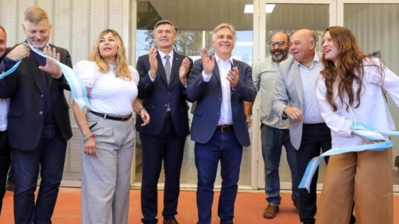 Llaryora y Passerini inauguraron las obras de puesta en valor del CEB de barrio Villa Inés