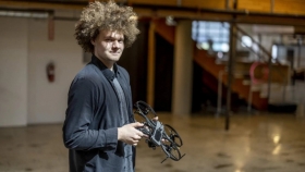 Tiene 25 años, lo respaldan Altman y Thiel y su startup ya vale US$ 480 millones