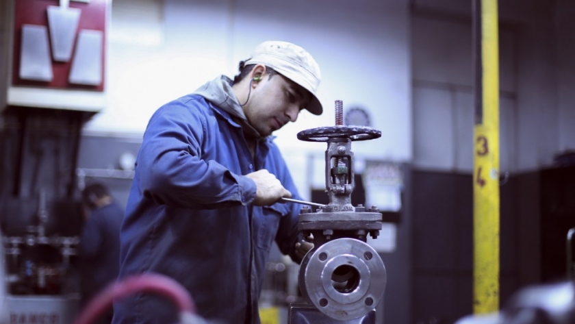 En julio la industria creció casi 4% y los sectores más golpeados por la pandemia comienzan a recuperarse