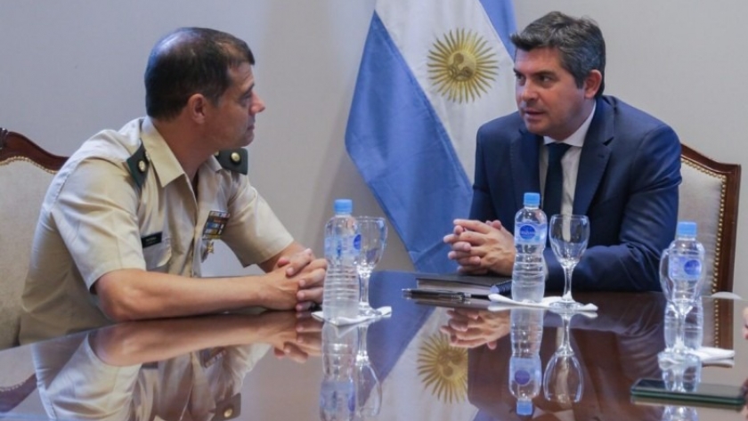 El gobernador Orrego recibió al jefe del RIM 22