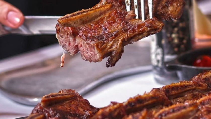 Es falso que la Agenda 2030 de la ONU busca prohibir el consumo de carne o lácteos