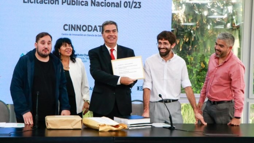 Capitanich abrió los sobres de licitación para el primer centro de innovación en ciencia de datos de la provincia: “es un hecho histórico”