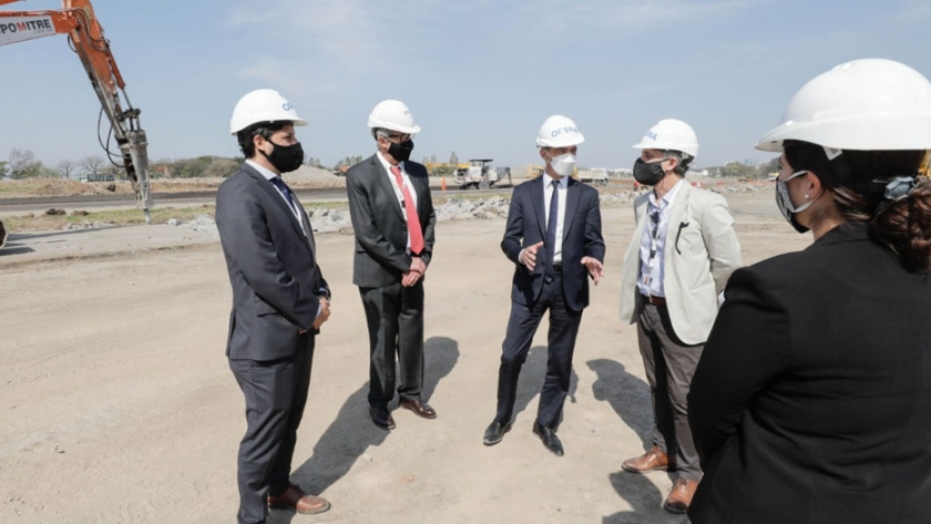 Meoni recorrió las obras de ampliación de Aeroparque: "Estas obras permitirán que este aeropuerto se transforme en un centro muy importante para toda la región"