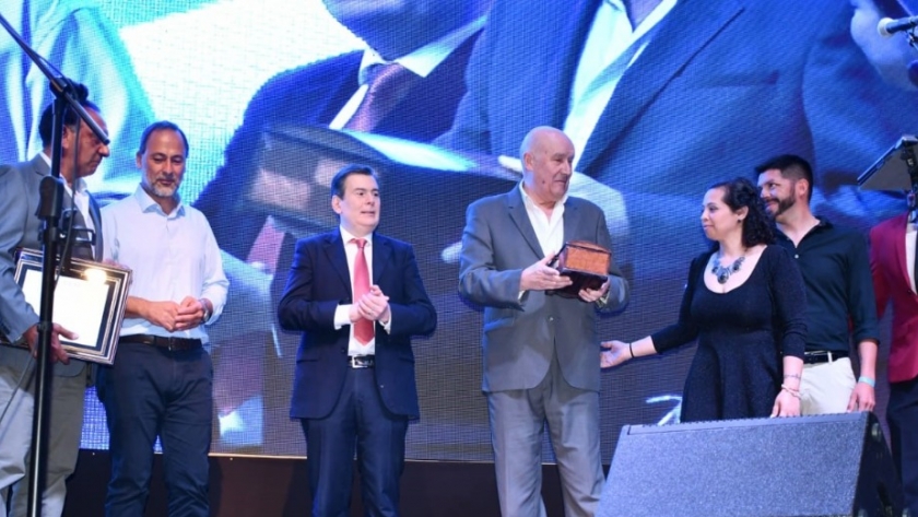 El Gobernador estuvo en el cierre de las 34° Olimpiadas interobras sociales