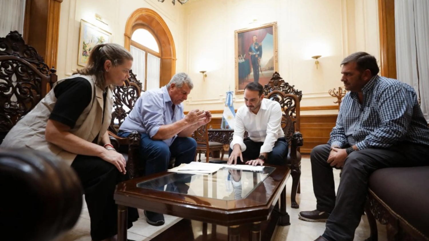 Valdés impulsa el crecimiento en todos los municipios de Corrientes