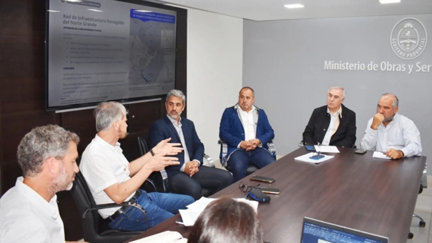 Reunión con técnicos del CFI presidida por Polich y Anselmo donde analizaron la situación del transporte fluvial en Corrientes
