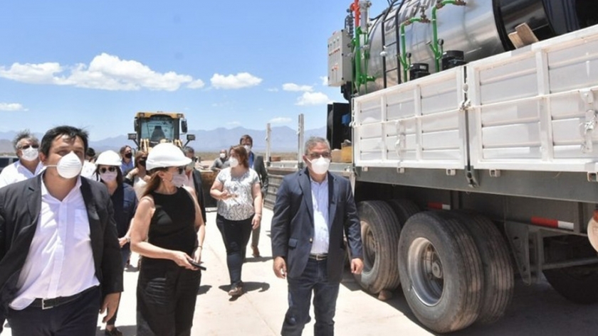 Raúl inauguró obras en Tinogasta y dio el puntapié inicial del Parque Industrial