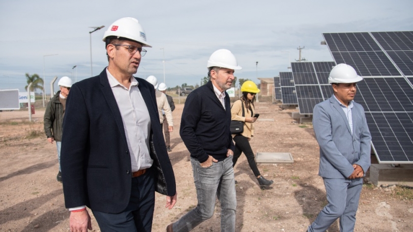Frigerio inauguró un parque solar que impulsa la producción