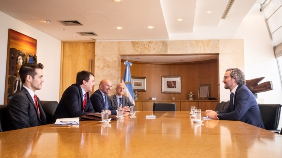 Cafiero recibió al presidente, por la parte europea, del parlamento EUROLAT en el marco de la sesión que se desarrollará por primera vez en Argentina