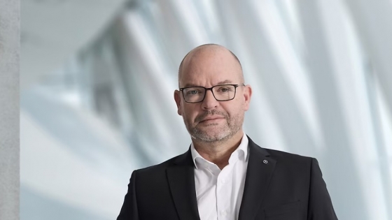 Mercedes-Benz refuerza su apuesta eléctrica y marca distancia con la combustión tradicional