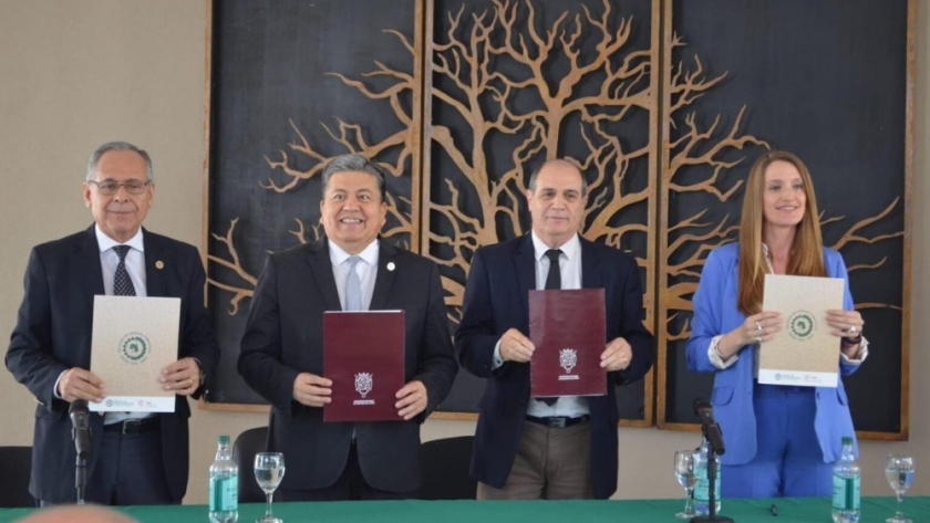 El Ministerio de Producción y la UNSE firmaron un convenio de Cooperación y trabajo