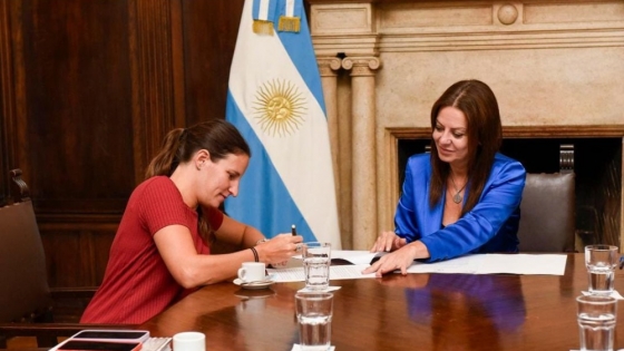 La ministra de Capital Humano, Sandra Pettovello, firmó un convenio de colaboración con la asociación civil Haciendo Camino