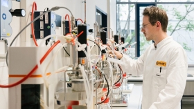 SMEY launches AI platform to create custom oils via fermentation