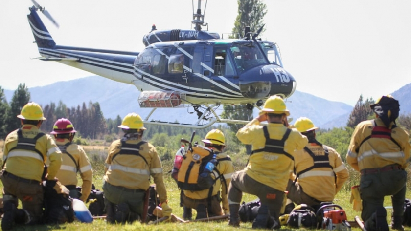 Se suman más brigadistas solicitados por Nación para combatir el incendio en El Bolsón