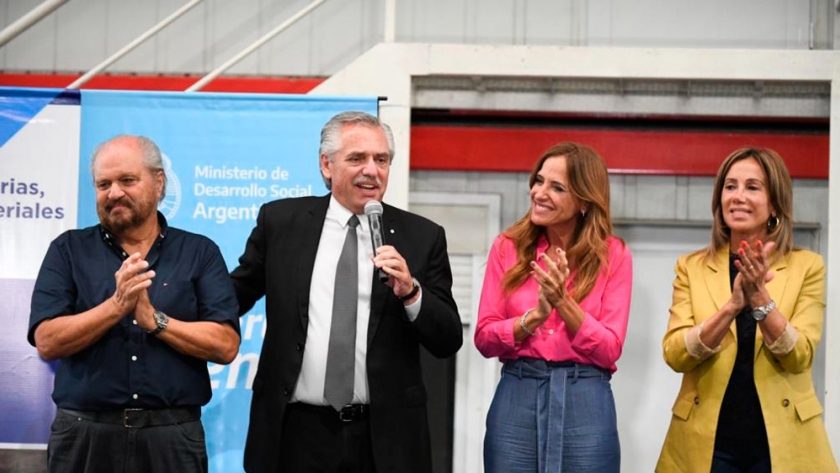 Alberto Fernández y Victoria Tolosa Paz entregaron maquinarias y herramientas a emprendimientos productivos de Ezeiza