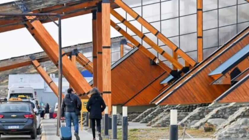 El Aeropuerto de Ushuaia registró un movimiento de 353 mil pasajeros durante la temporada de verano