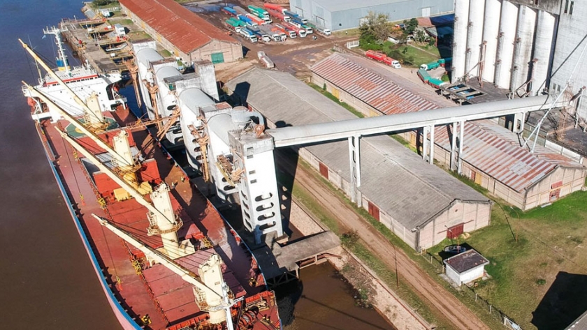 Puertos entrerrianos y uruguayos coordinan estrategias de trabajo conjuntas