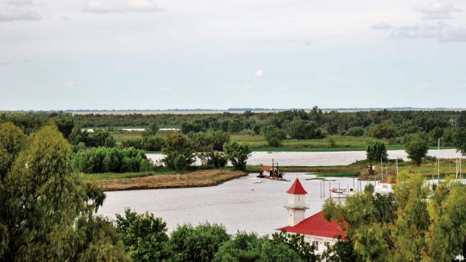 San Pedro: playas sobre el Paraná, túneles históricos y arte urbano a dos horas de CABA