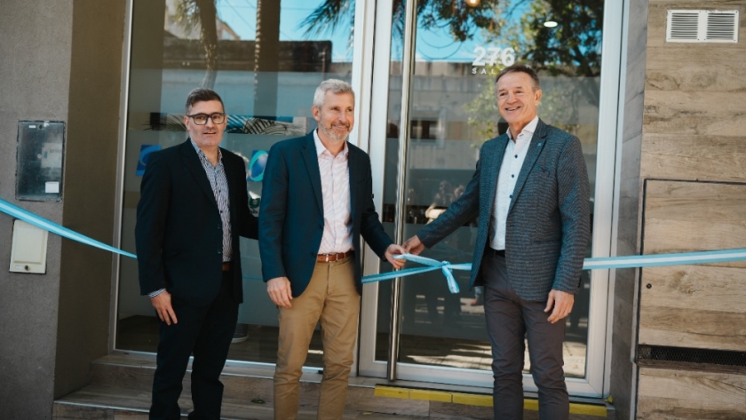 El gobernador compartió la inauguración de la nueva sede del Sindicato del Seguro