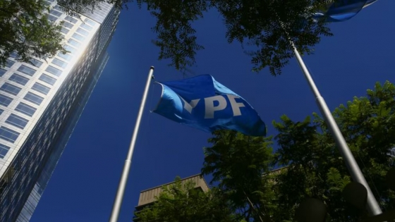 YPF acelera el desarrollo de su planta de GNL en Río Negro con nuevos socios internacionales